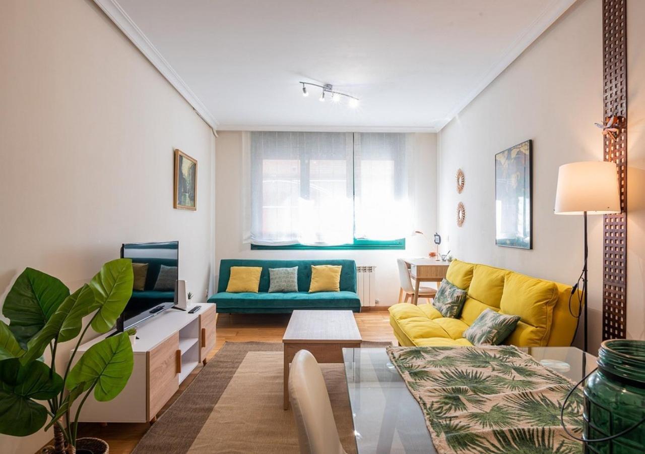 Apartamento Centrico Con Wifi Y Parking De Coche Tamano Medio Onís 외부 사진